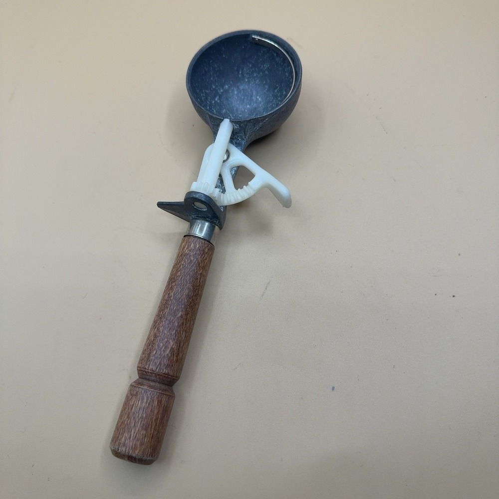Vintage Ice Cream Scoop Wood Handle Squeeze Trigger Gray Metal
